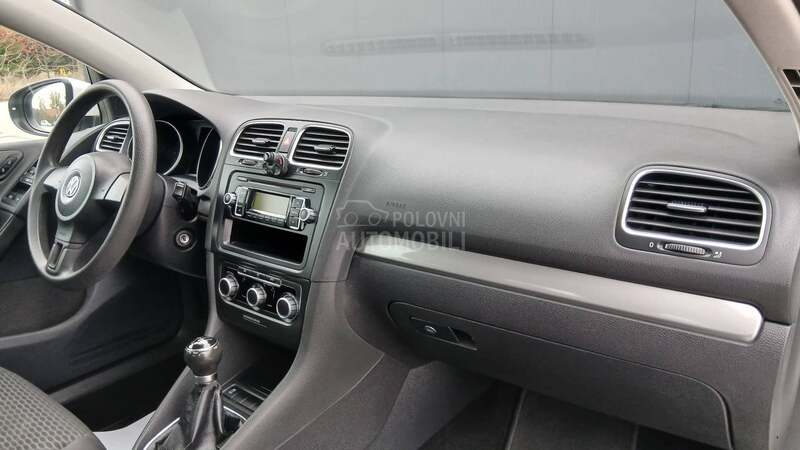 Volkswagen Golf 6 1.6 TDI BLUEMOTION