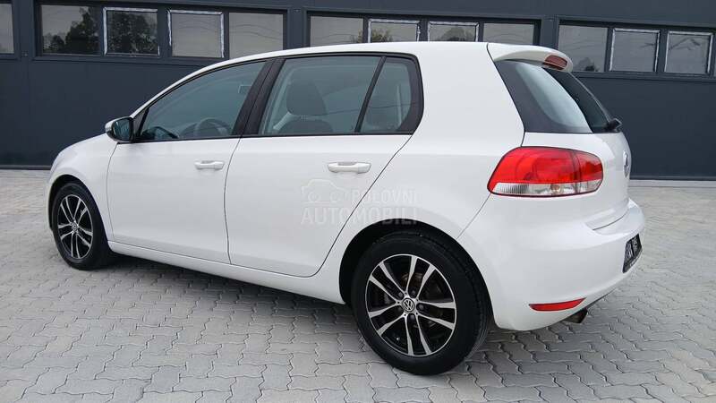 Volkswagen Golf 6 1.6 TDI BLUEMOTION