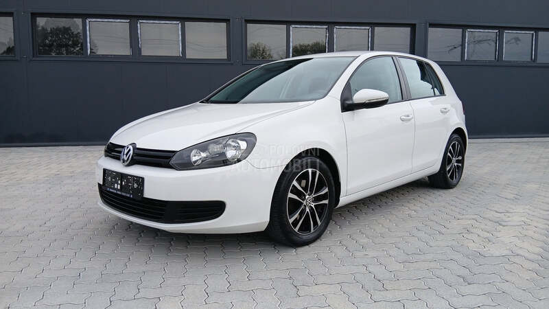 Volkswagen Golf 6 1.6 TDI BLUEMOTION