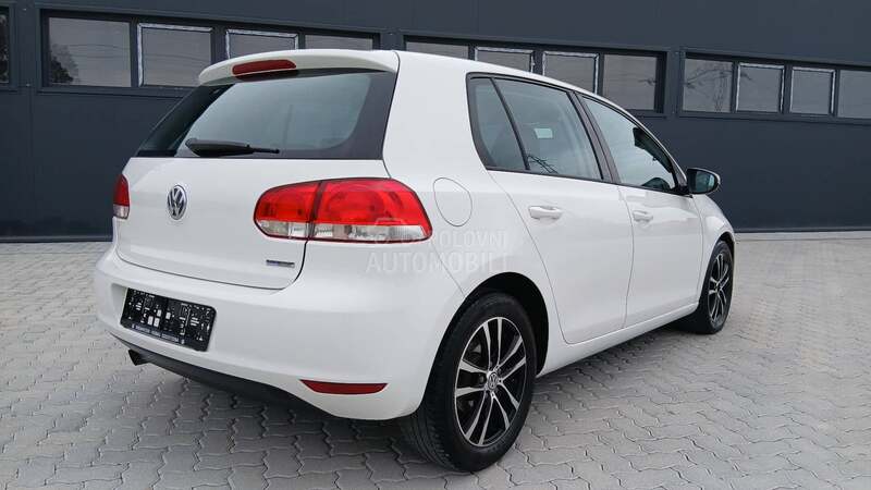 Volkswagen Golf 6 1.6 TDI BLUEMOTION