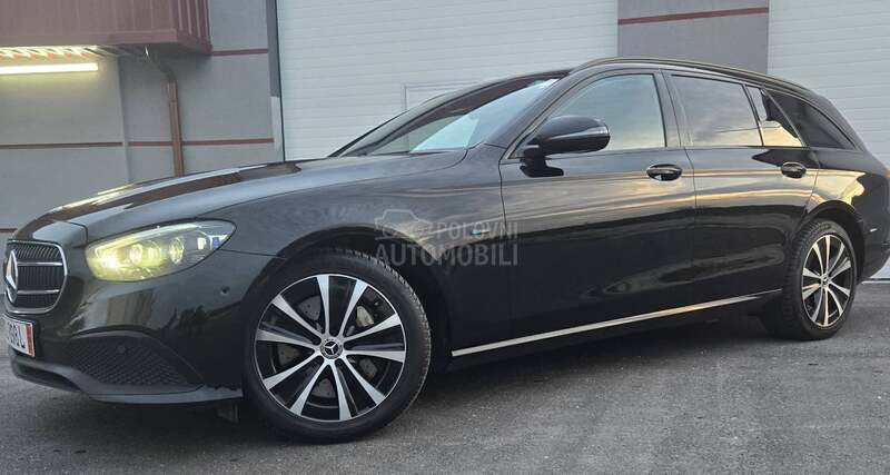 Mercedes Benz E 300 HYB/AVANTGARDE