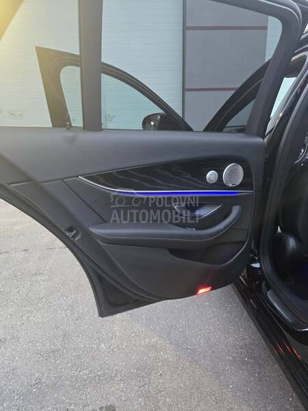 Mercedes Benz E 300 HYB/AVANTGARDE