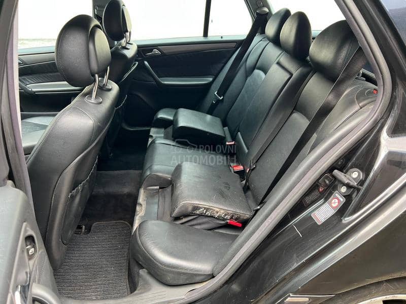 Mercedes Benz C 200 SA TABLICAMA