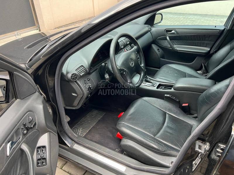 Mercedes Benz C 200 SA TABLICAMA