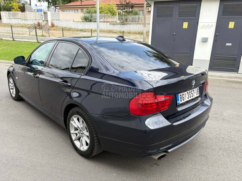 BMW 320 