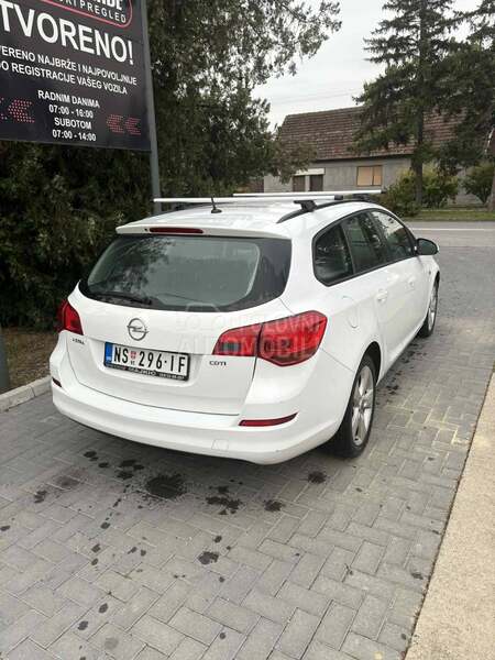 Opel Astra J 1.7 CDTI