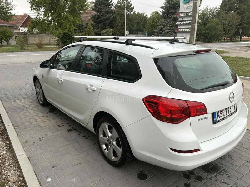 Opel Astra J 1.7 CDTI