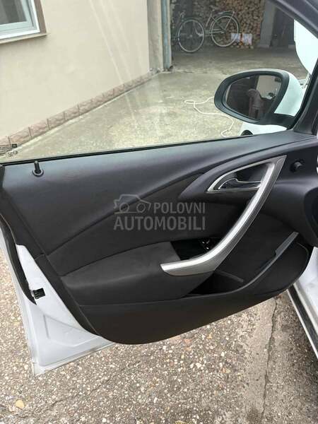 Opel Astra J 1.7 CDTI