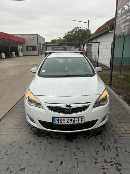 Opel Astra J 1.7 CDTI