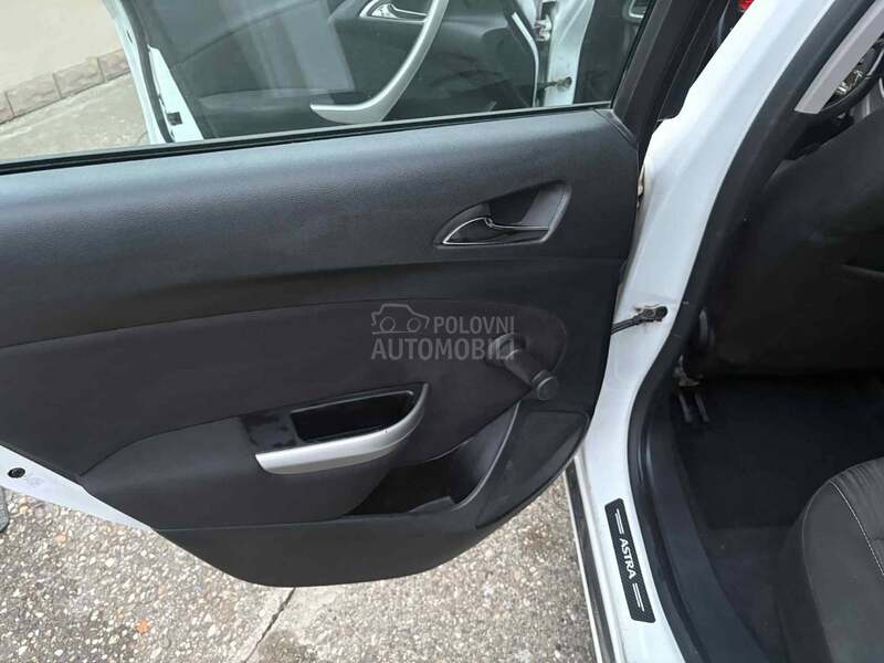 Opel Astra J 1.7 CDTI