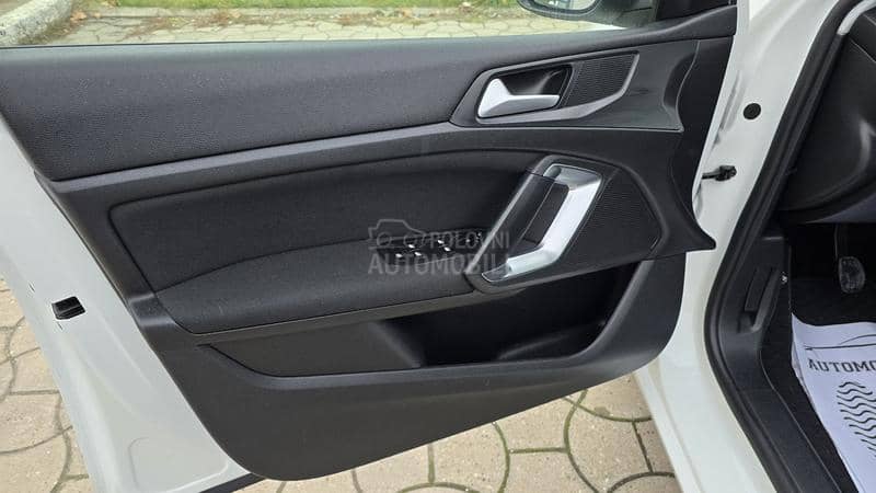 Peugeot 308 1.6 eHDI  Allure