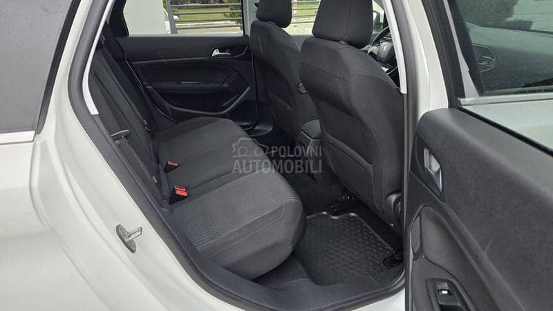 Peugeot 308 1.6 eHDI  Allure