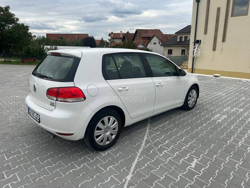Volkswagen Golf 6 1.6TDI Bluemotion