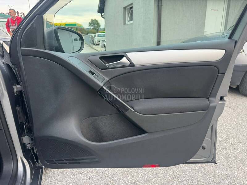 Volkswagen Golf 6 1.6tdi HIGHLINE
