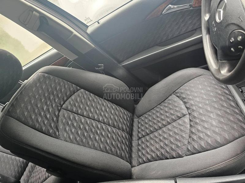 Mercedes Benz E 200 O.čuvan