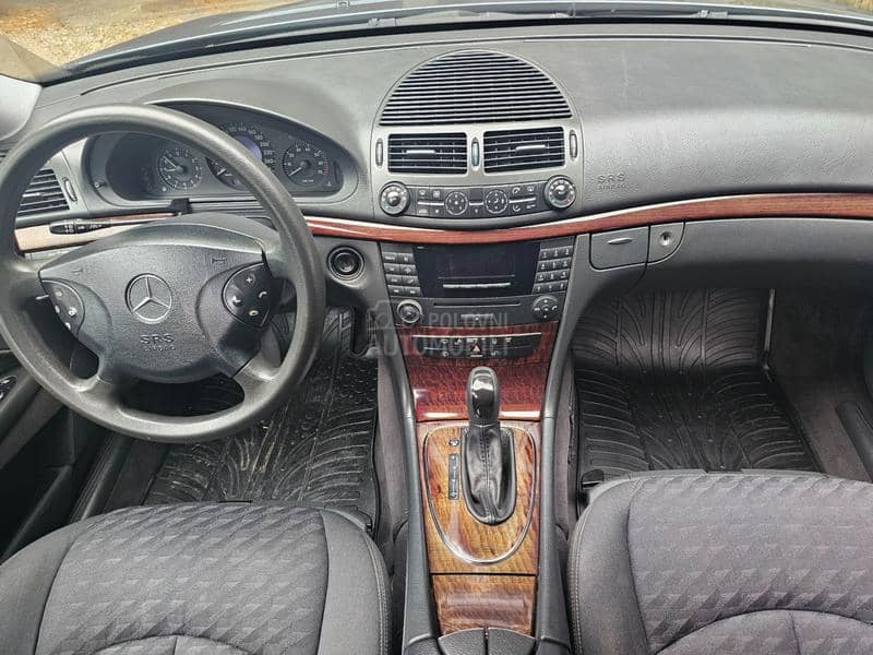 Mercedes Benz E 200 O.čuvan