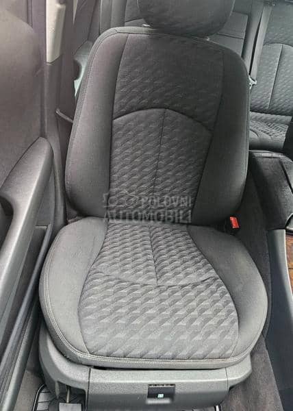 Mercedes Benz E 200 O.čuvan