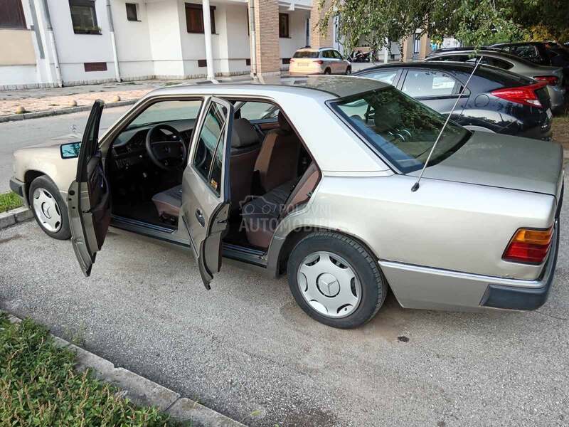 Mercedes Benz E 124 200 D/124