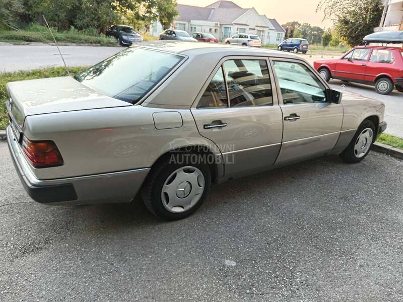Mercedes Benz E 124 200 D/124