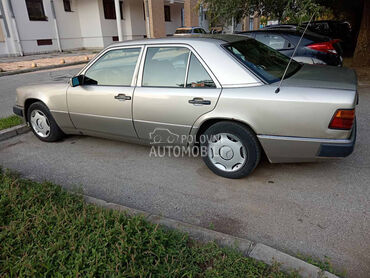 Mercedes Benz E 124 200 D/124