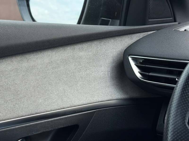 Peugeot 3008 GT/Auto/Kamera/Led