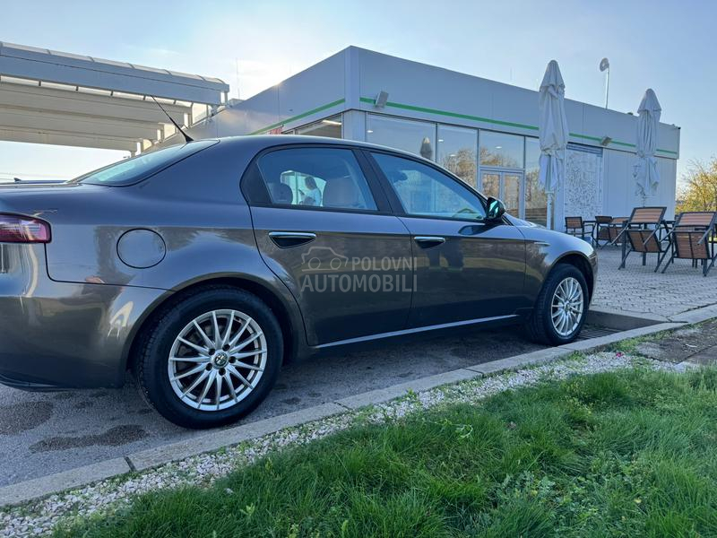 Alfa Romeo 159 