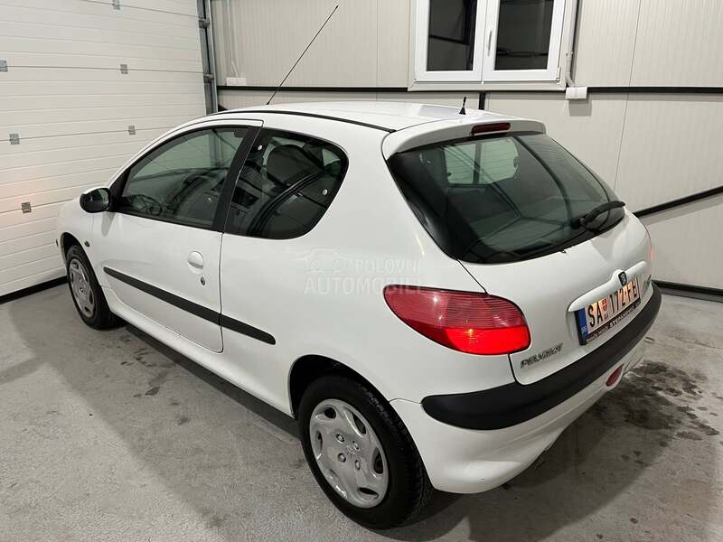 Peugeot 206 1.4 B