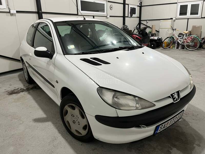 Peugeot 206 1.4 B