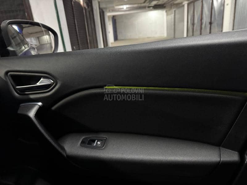 Renault Captur 1,6 E-TECH