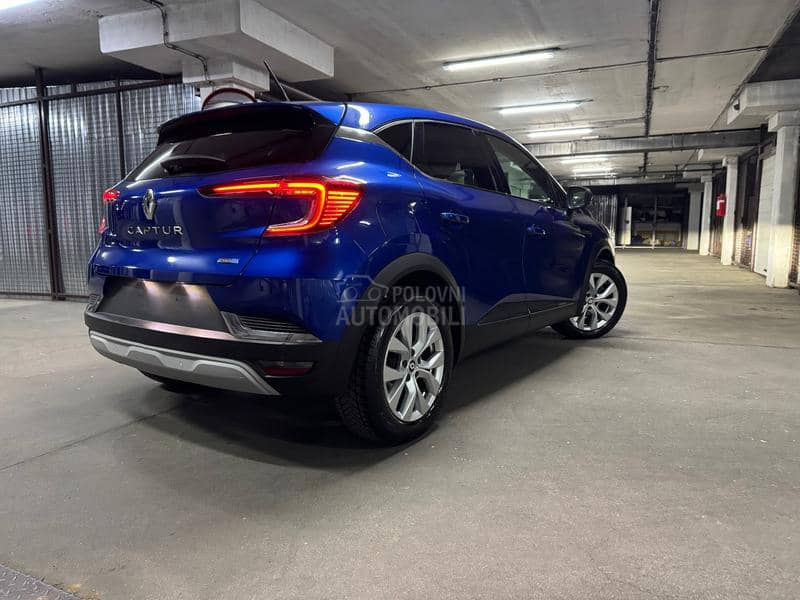 Renault Captur 1,6 E-TECH