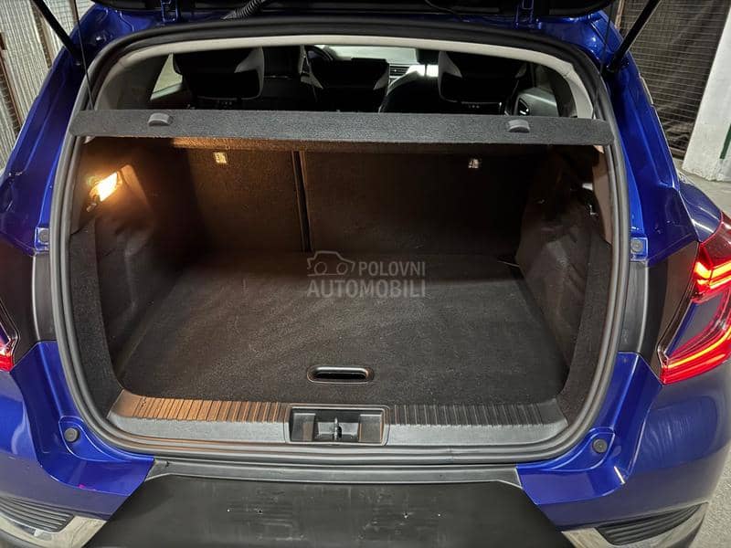 Renault Captur 1,6 E-TECH