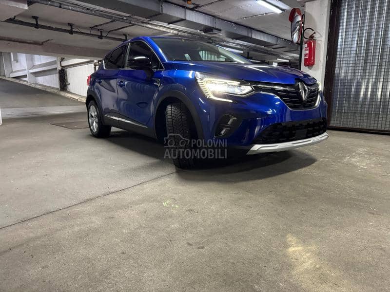 Renault Captur 1,6 E-TECH