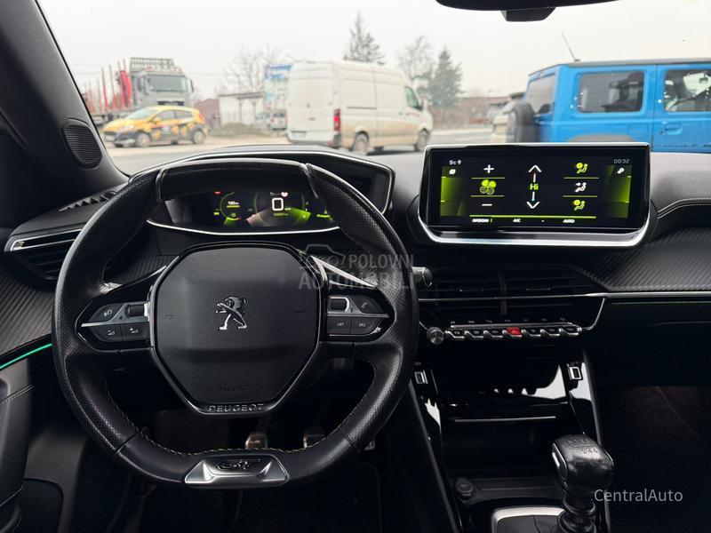 Peugeot 2008 1.5HDI GT perla