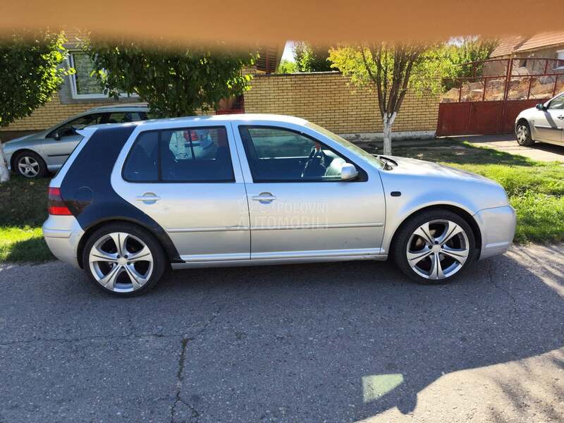 Volkswagen Golf 4 GTI