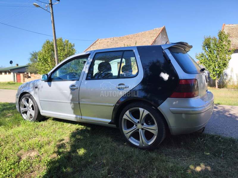 Volkswagen Golf 4 GTI