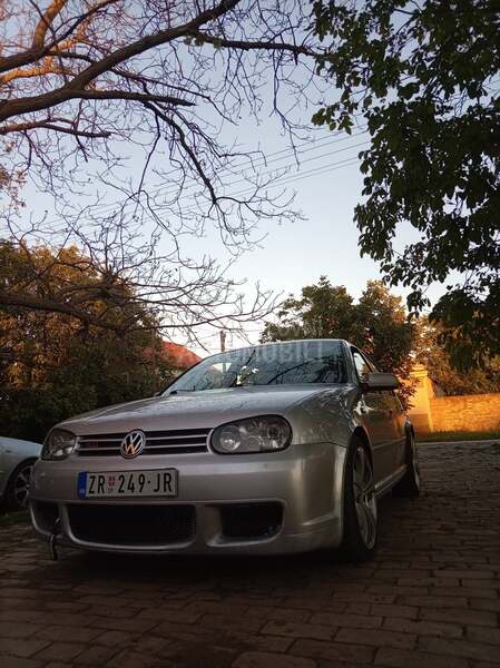 Volkswagen Golf 4 GTI
