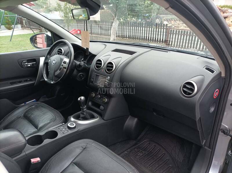 Nissan Qashqai 2.0D 4x4 ODLIČAN