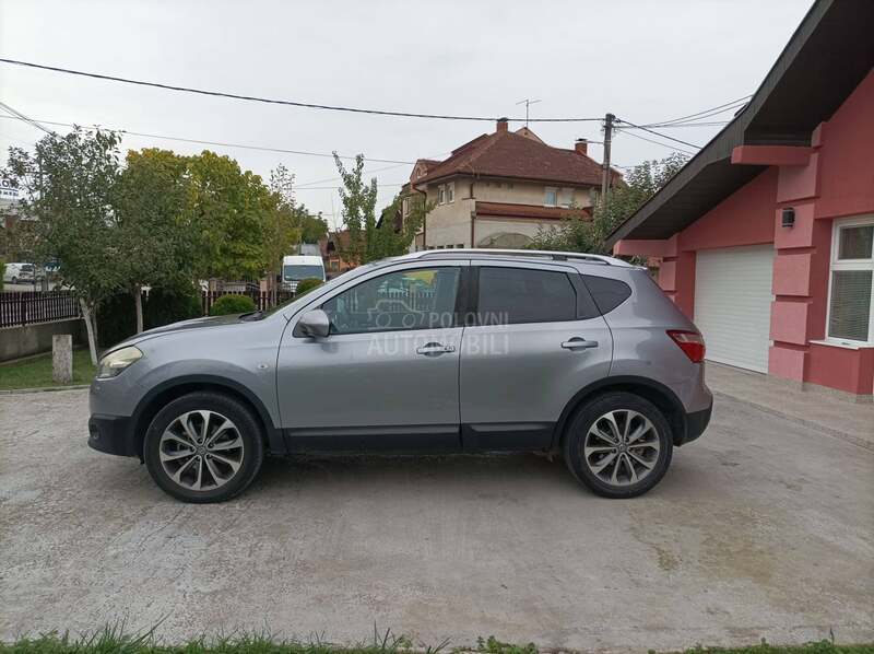 Nissan Qashqai 2.0D 4x4 ODLIČAN