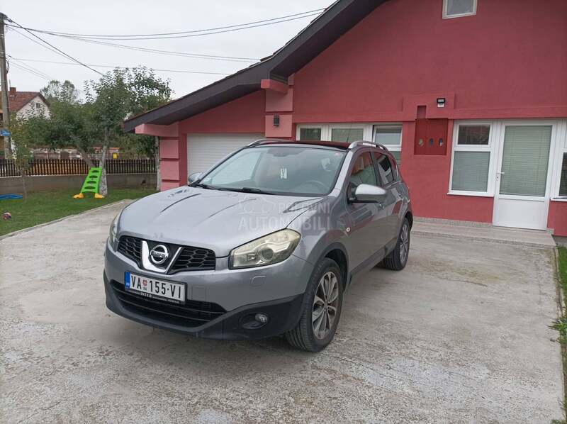 Nissan Qashqai 2.0D 4x4 ODLIČAN