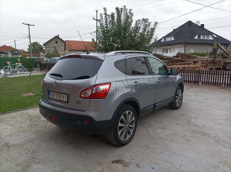 Nissan Qashqai 2.0D 4x4 ODLIČAN