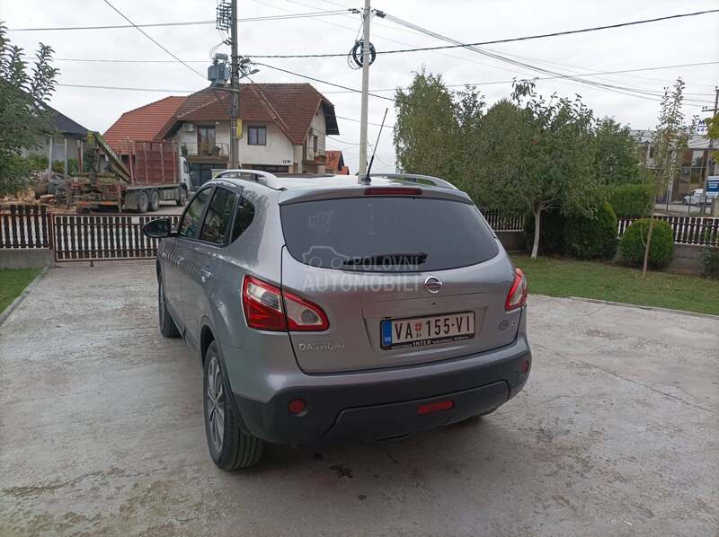 Nissan Qashqai 2.0D 4x4 ODLIČAN
