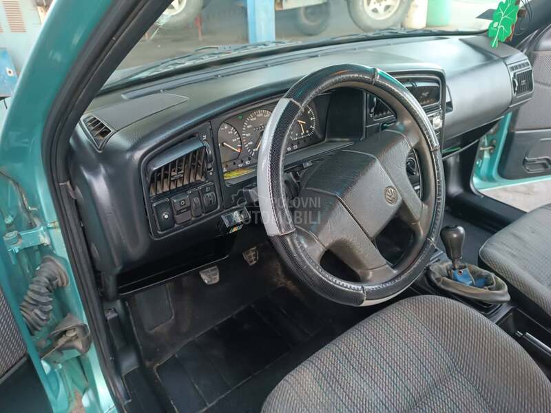 Volkswagen Passat B3 1.8