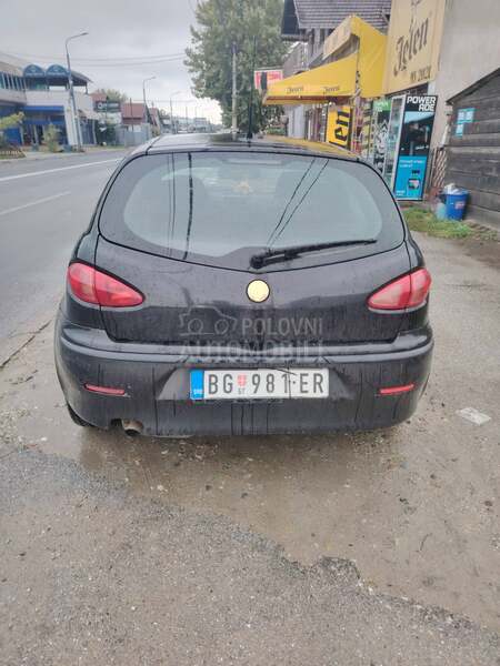 Alfa Romeo 147 d u g o r e g