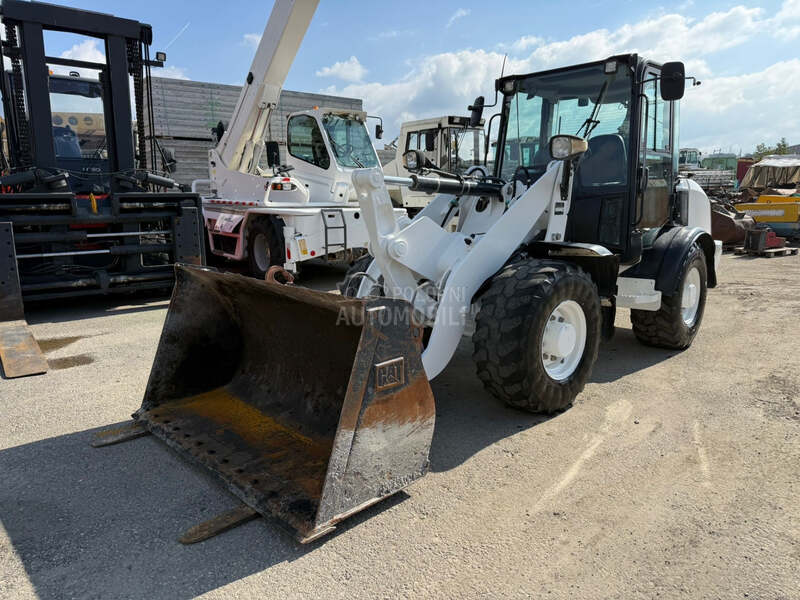 CAT 906H