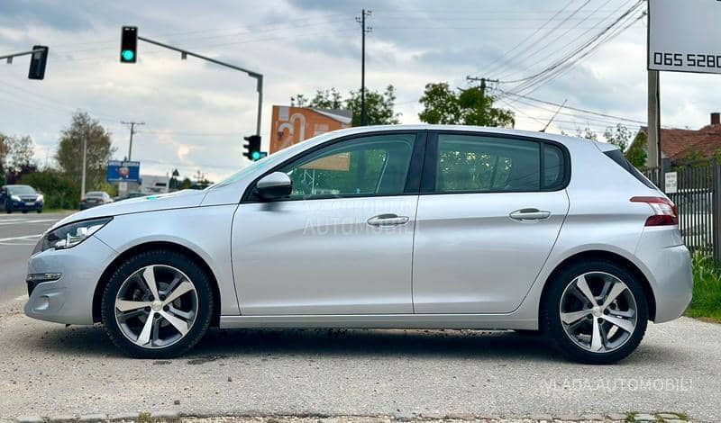 Peugeot 308 MALA KILOMETRAŽA Peugeot 308 MALA KILOMETRAŽA