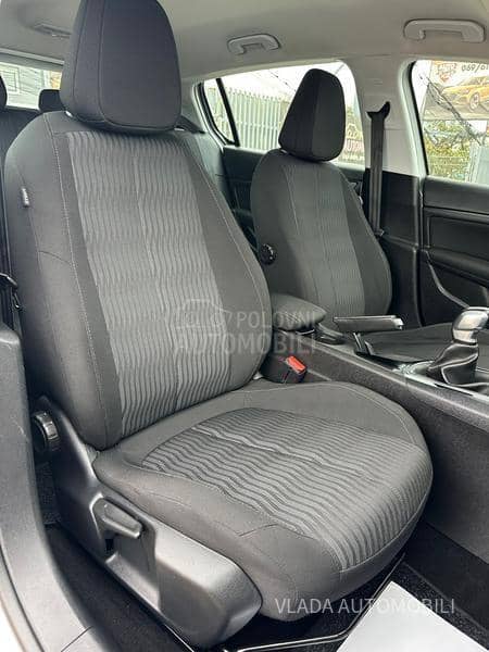 Peugeot 308 MALA KILOMETRAŽA Peugeot 308 MALA KILOMETRAŽA