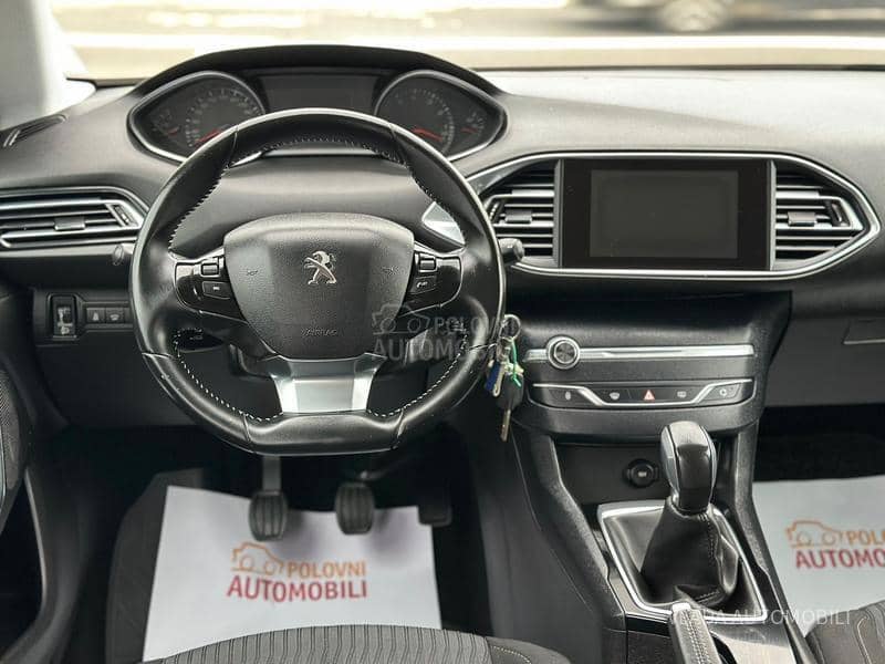 Peugeot 308 MALA KILOMETRAŽA Peugeot 308 MALA KILOMETRAŽA