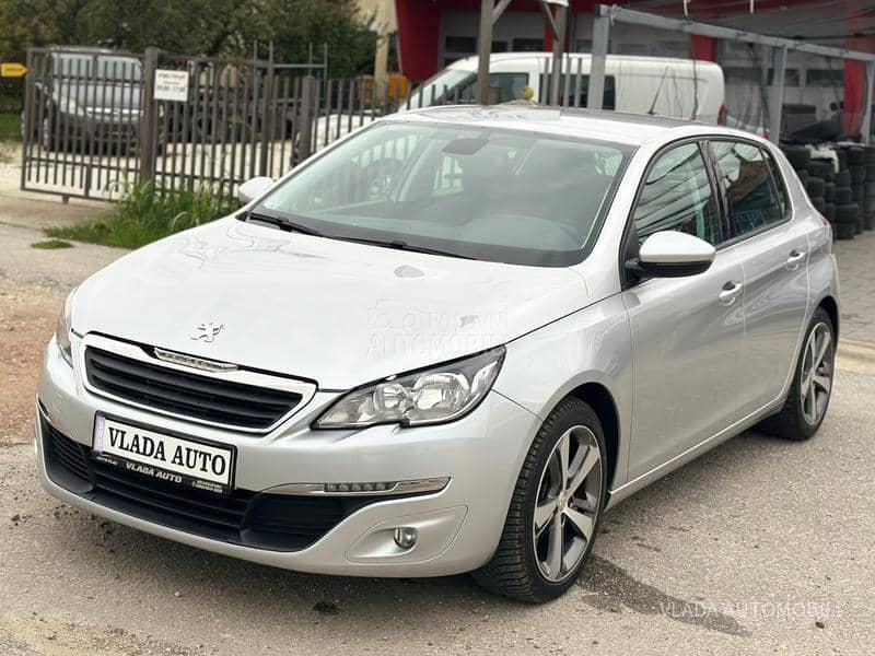 Peugeot 308 MALA KILOMETRAŽA Peugeot 308 MALA KILOMETRAŽA