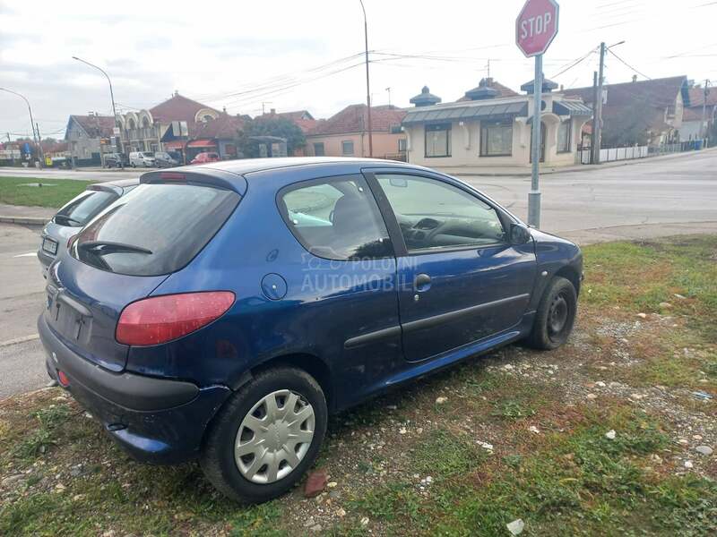 Peugeot 206 1.1
