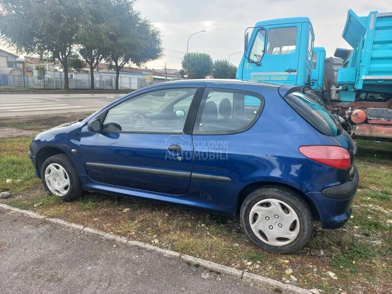 Peugeot 206 1.1